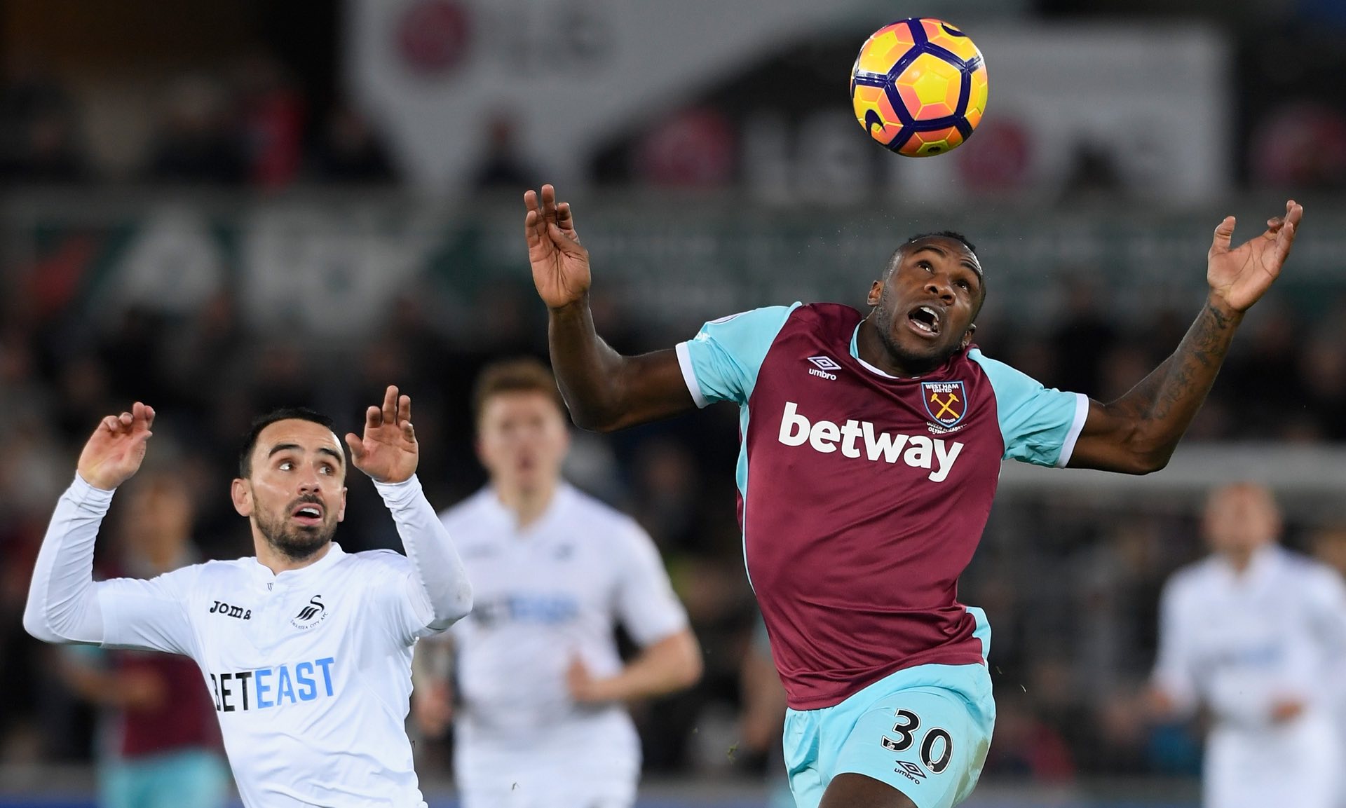 竞争激烈的 竞争激烈的