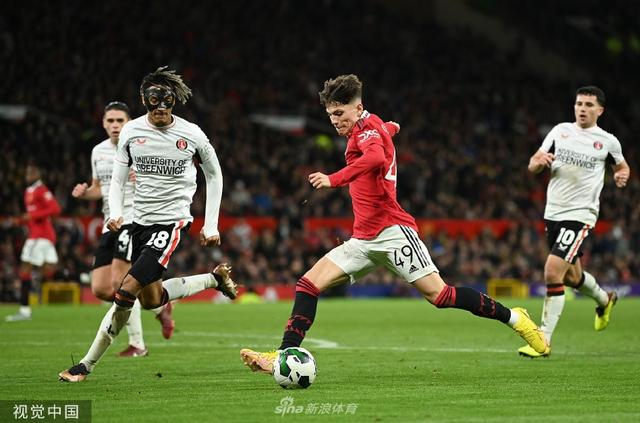 以此体育场 以此体育场